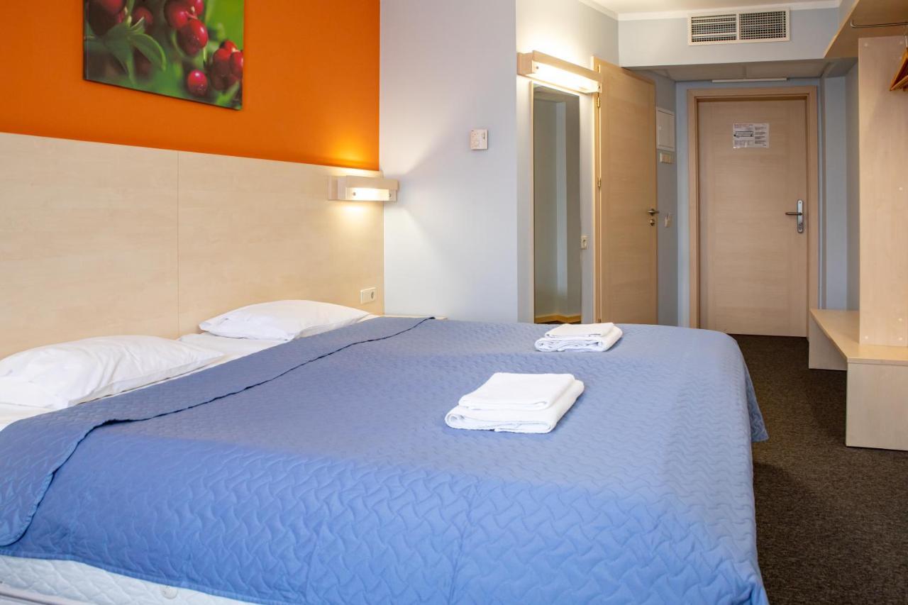 Rija Bauska Hotel Ngoại thất bức ảnh