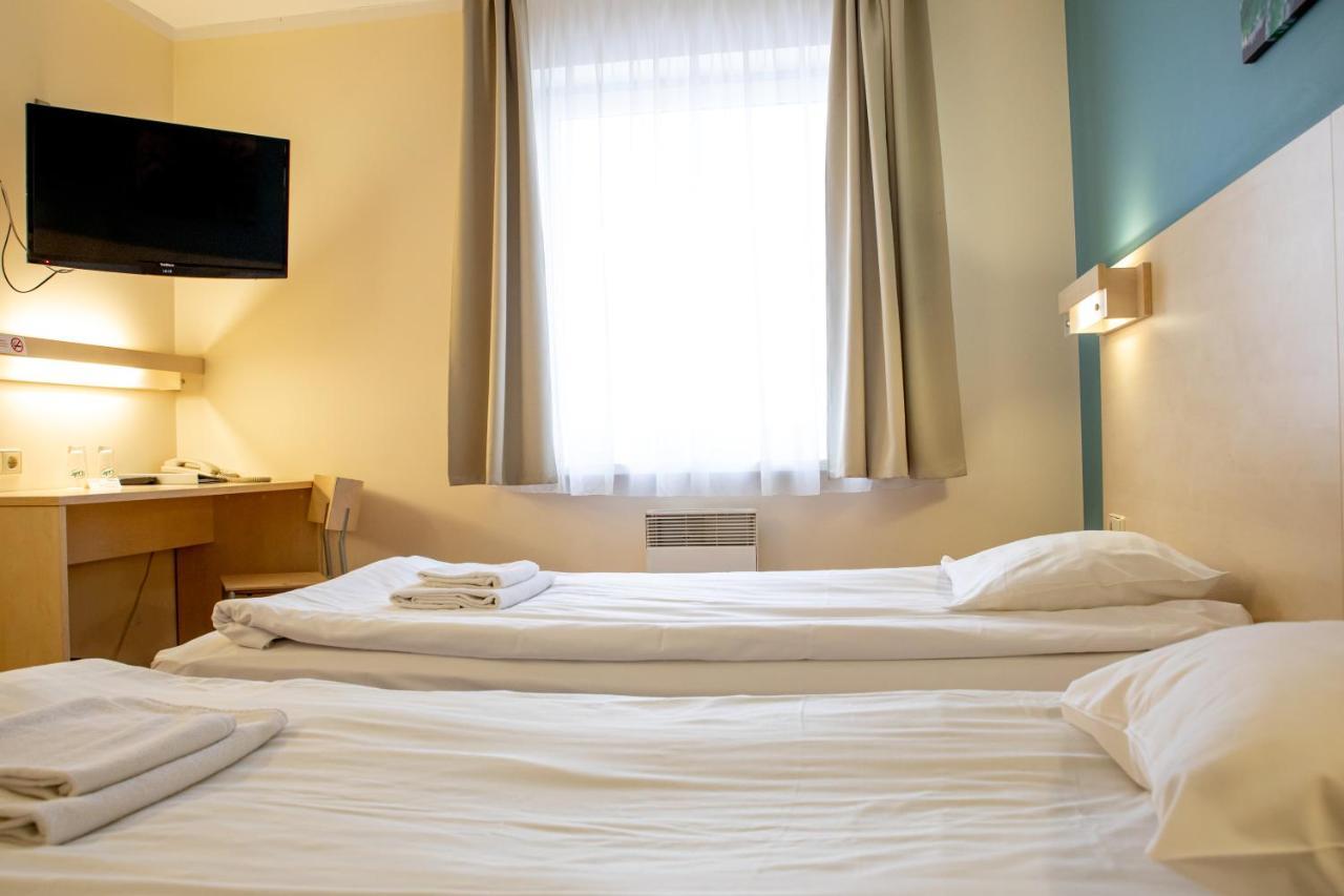 Rija Bauska Hotel Ngoại thất bức ảnh