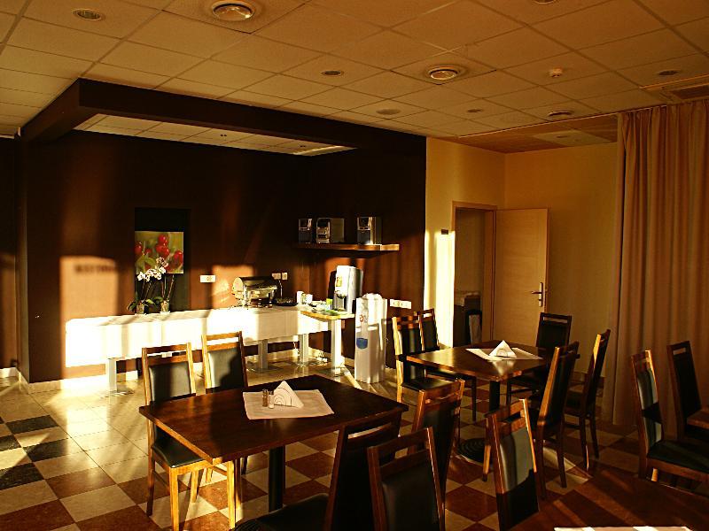 Rija Bauska Hotel Ngoại thất bức ảnh