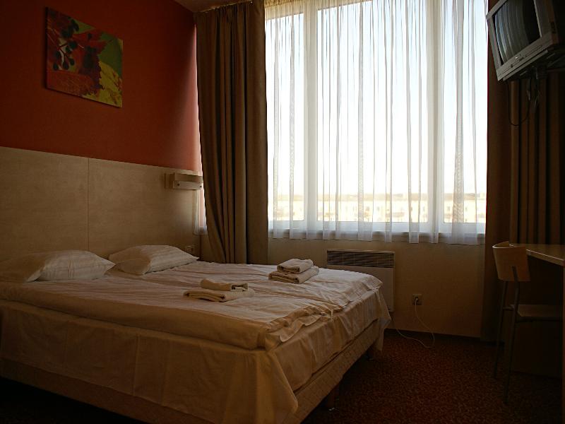Rija Bauska Hotel Ngoại thất bức ảnh