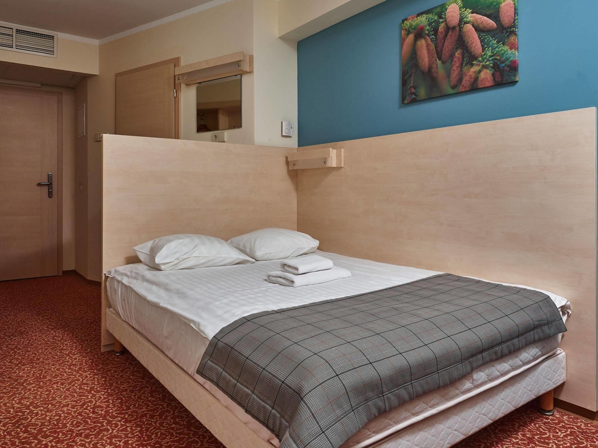 Rija Bauska Hotel Ngoại thất bức ảnh