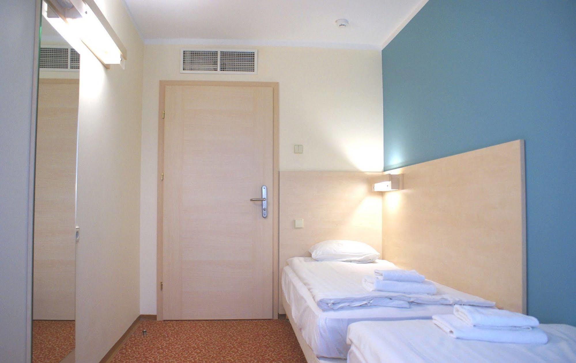 Rija Bauska Hotel Ngoại thất bức ảnh